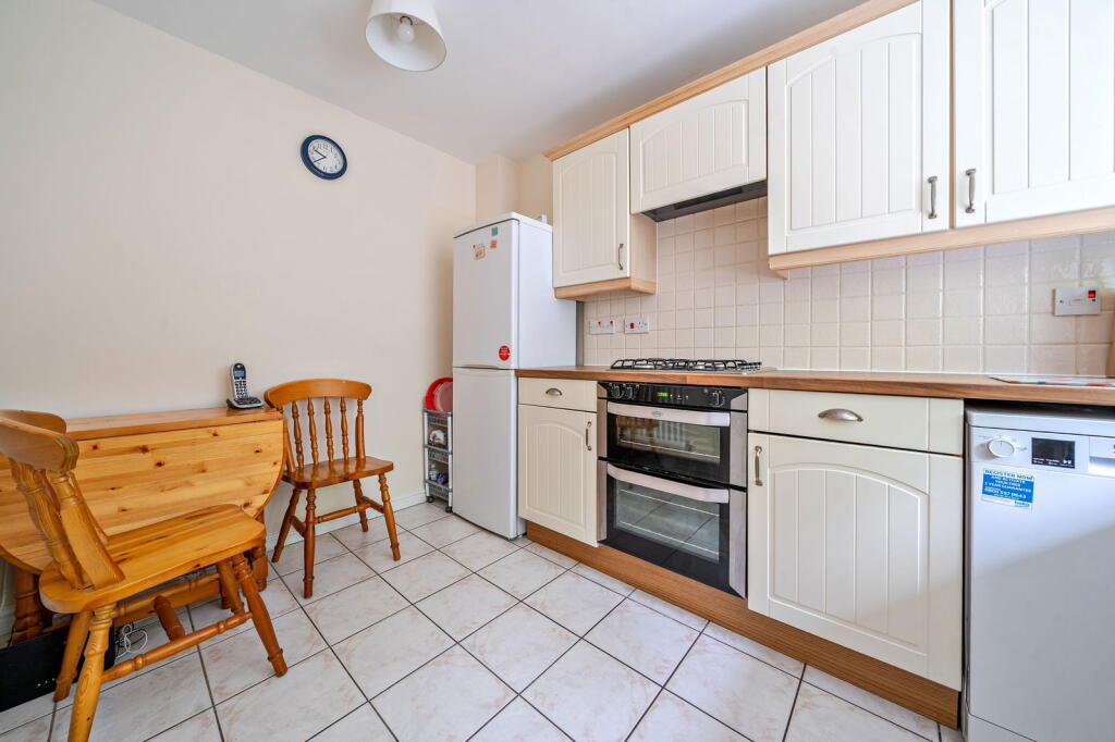 House in Basingstoke and Deane, Basingstoke - View 4
