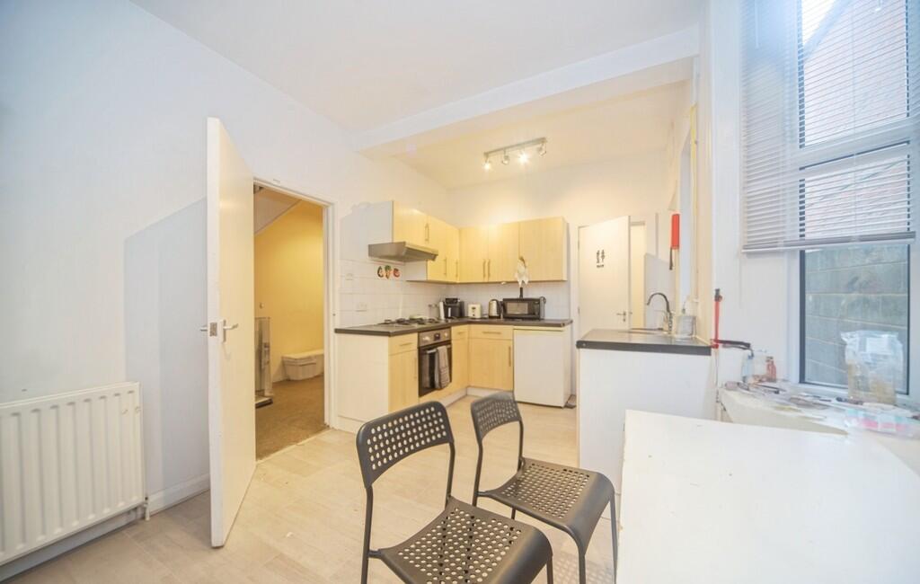 Devonshire road photo 4