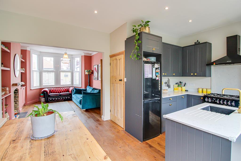 House in Southend-on-Sea - View 4