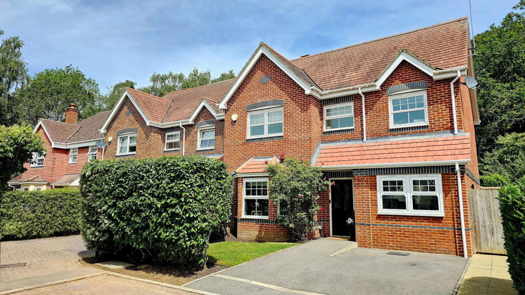 Main image of property: Pinewood Crescent, Hermitage, Thatcham, RG18 9WL