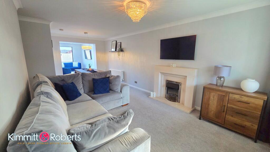 House in Sunderland, Mount Pleasant - View 2