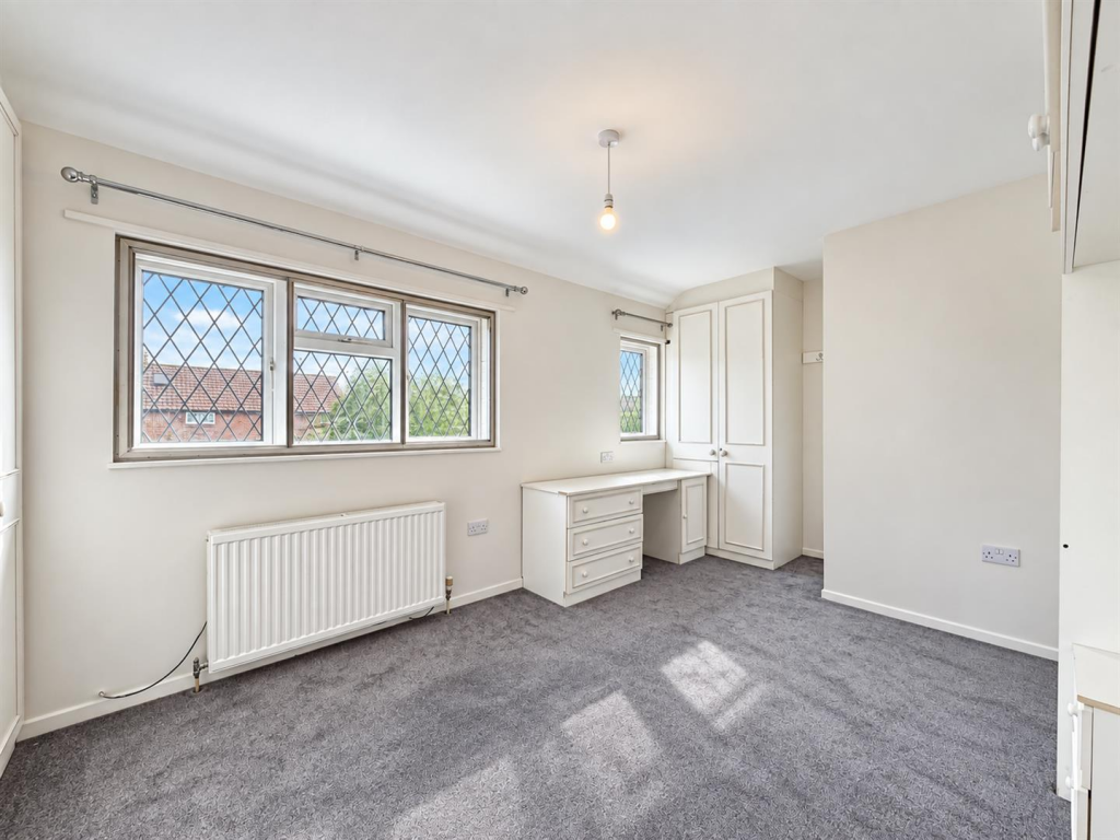 House in Spelthorne, Stanwell - View 4