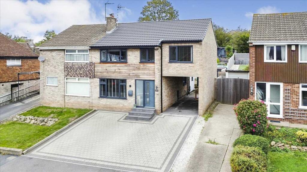 Main image of property: Fairway, Keyworth, Nottingham