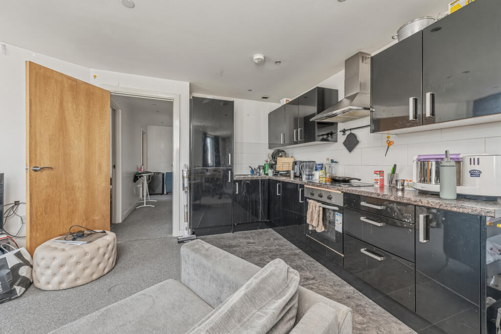 Apartment in Leeds, West Yorkshire - View 5