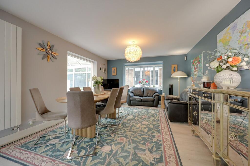 House in Redhill - View 3