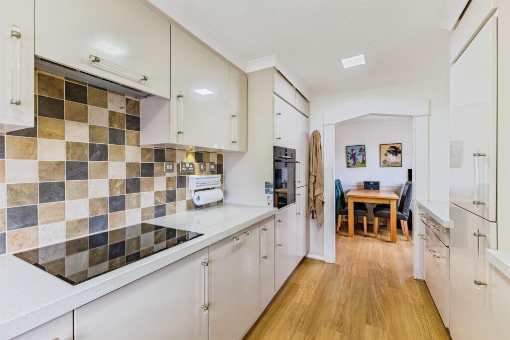 House in Torquay, Torbay - View 5