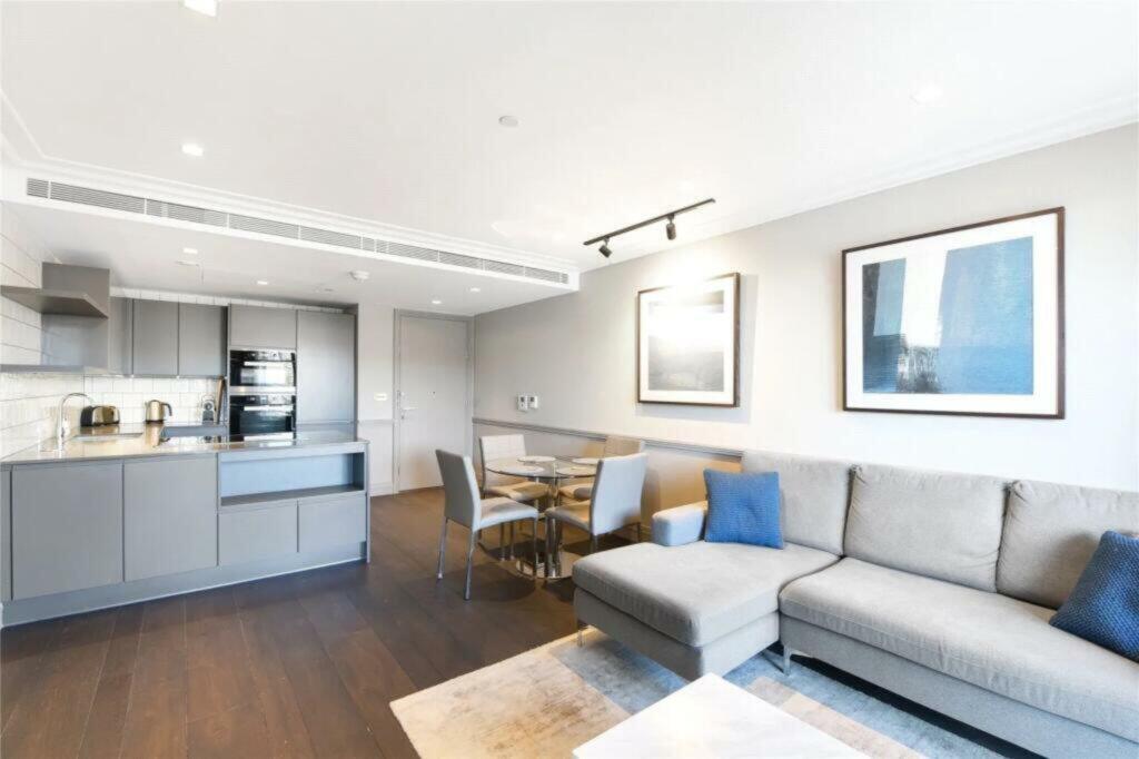 Main image of property: Queens Wharf, Hammersmith, W6