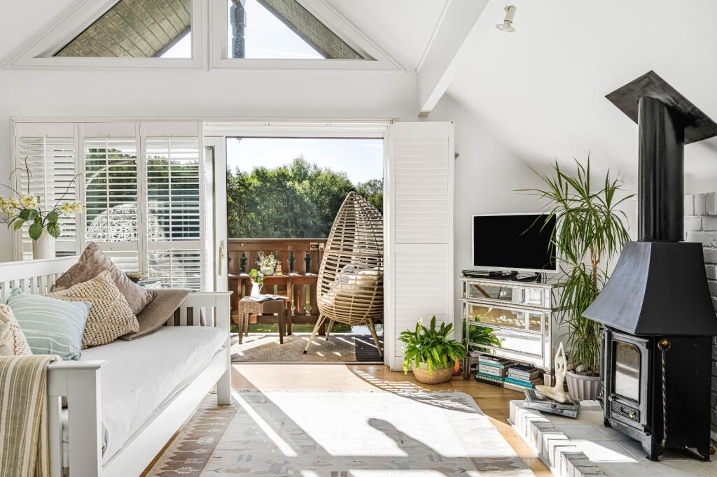 House in Slough - View 4