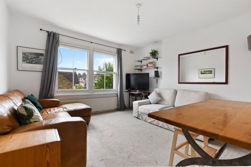 Main image of property: Clapham Common West Side, 
Between the Commons, SW4