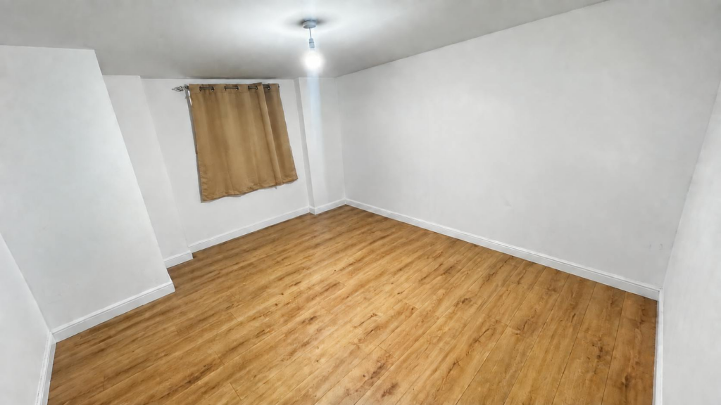 P16 - Rear room.png