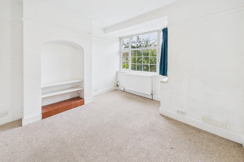 House in Dacorum, The Image - More