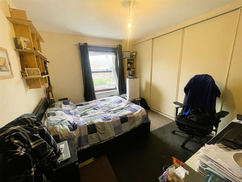 House in Southampton - More