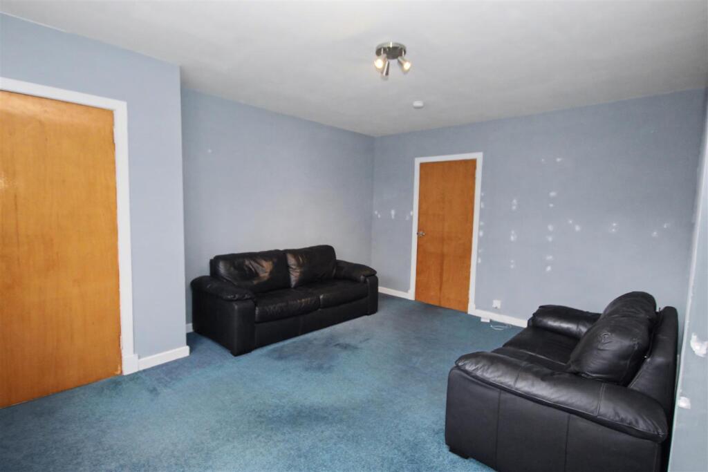 Angus Road, Carluke photo 4