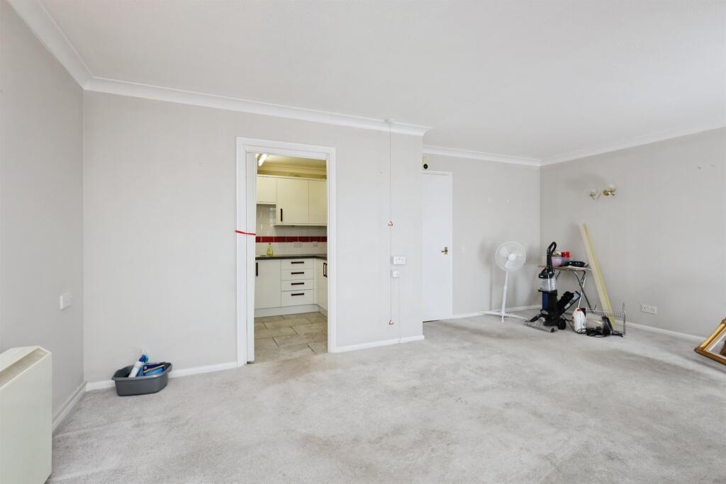 Wannock Road, Eastbourne photo 4