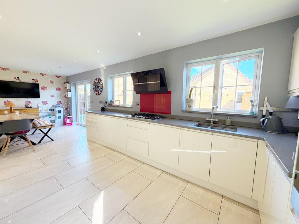 House in Clapham - View 4