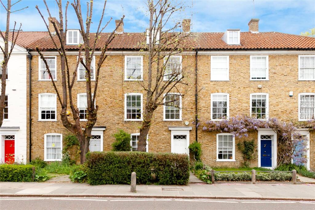 Main image of property: Canonbury Place, 
Canonbury, N1