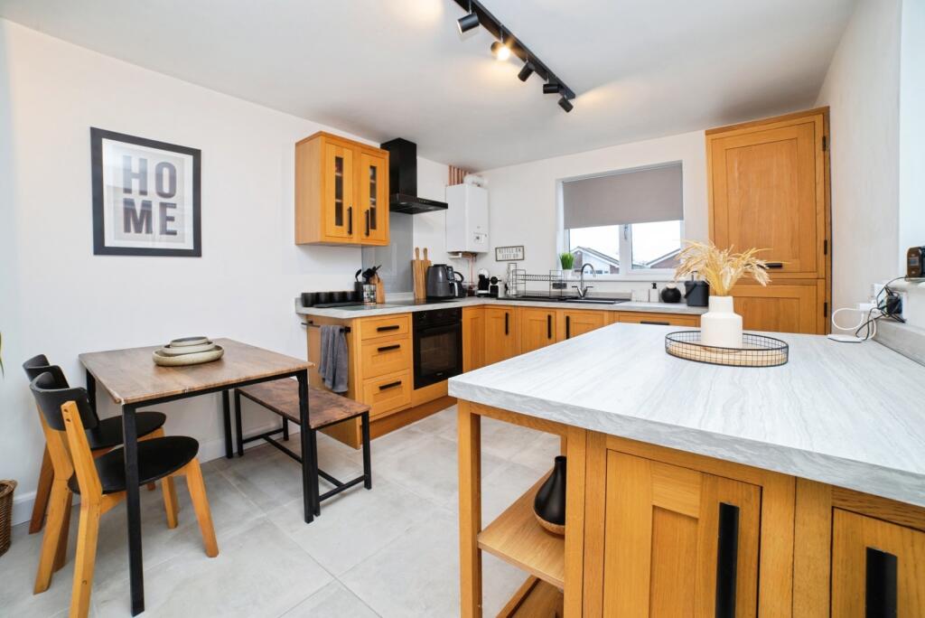 Main image of property: Manor Road, Sutton-in-Ashfield, Nottinghamshire, NG17