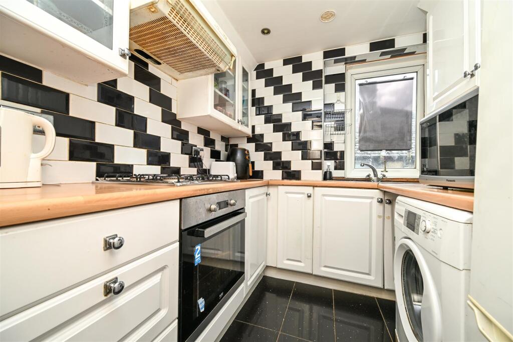 Apartment in Glasgow - More