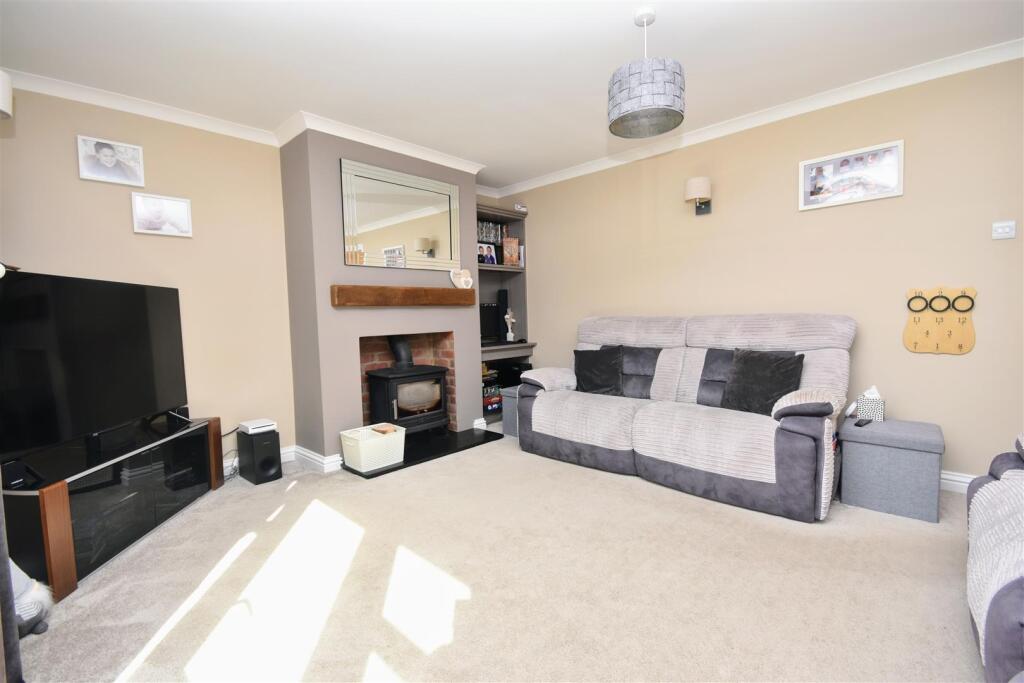 House in Luton - View 5