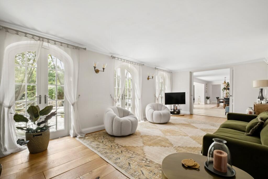 Main image of property: Archway Street, London, SW13