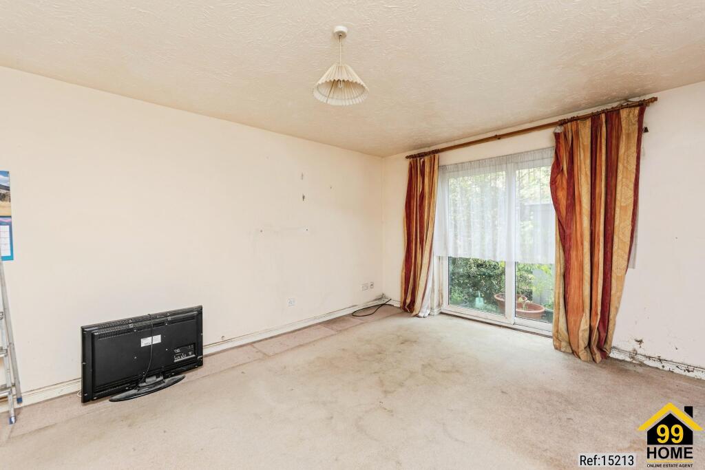 House in Wakefield - View 4