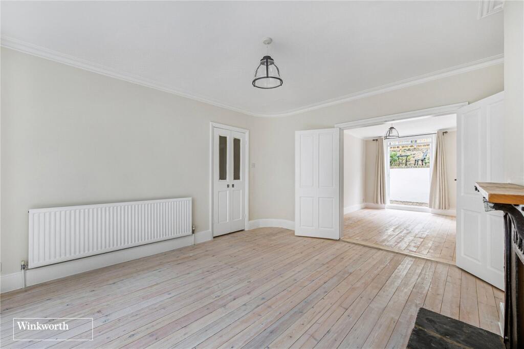 Main image of property: Linden Gardens, London, W4