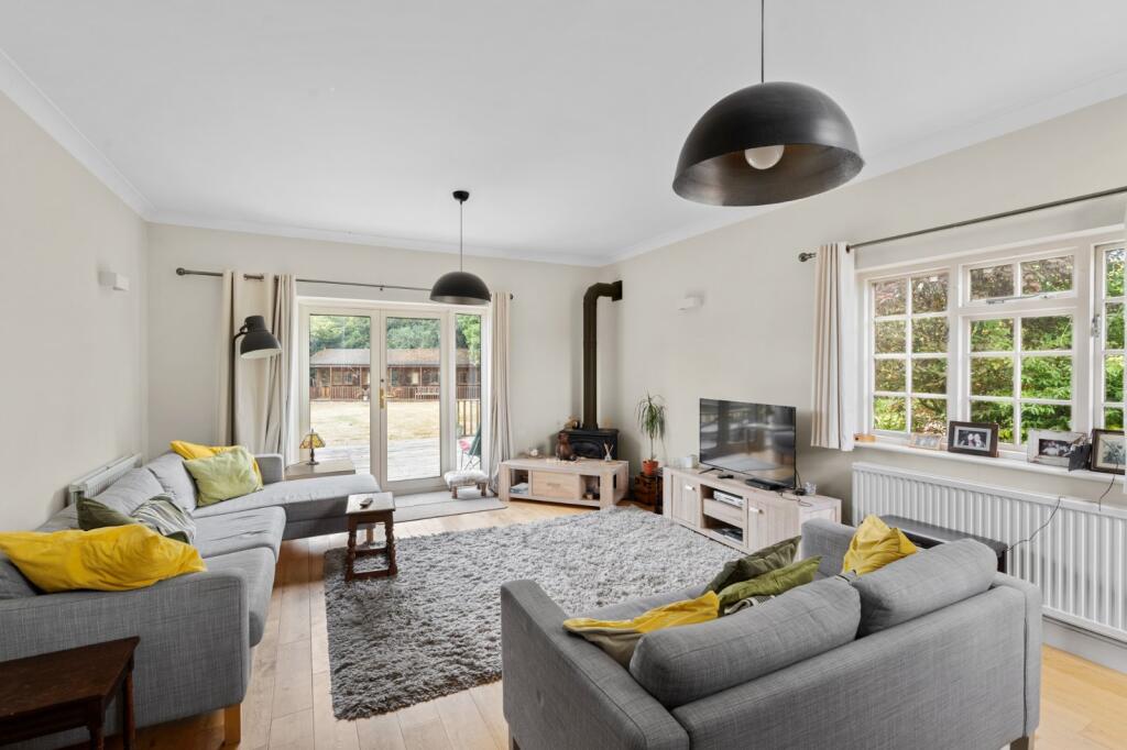 Layer Rd, Abberton, Essex, CO5 photo 2