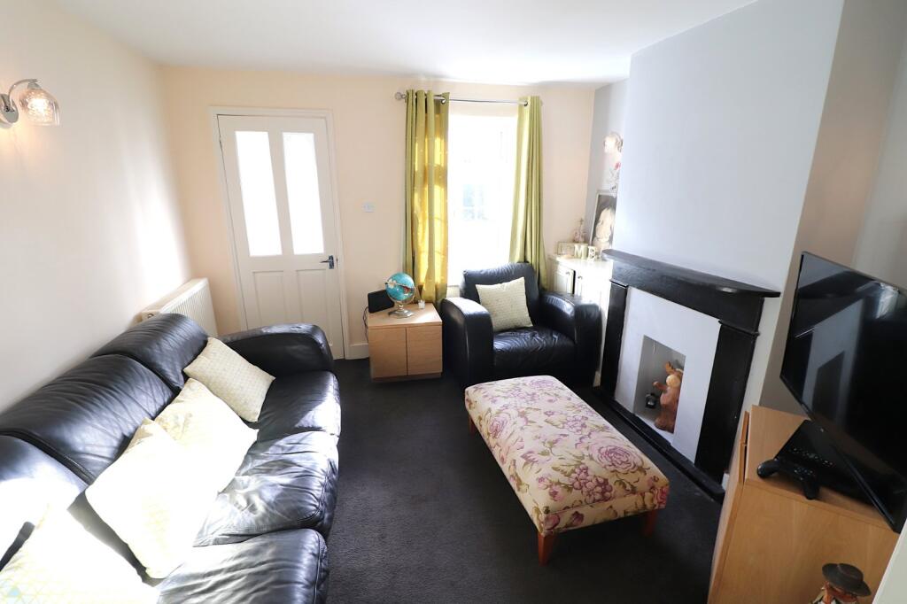 House in Stevenage, Old Town - View 2