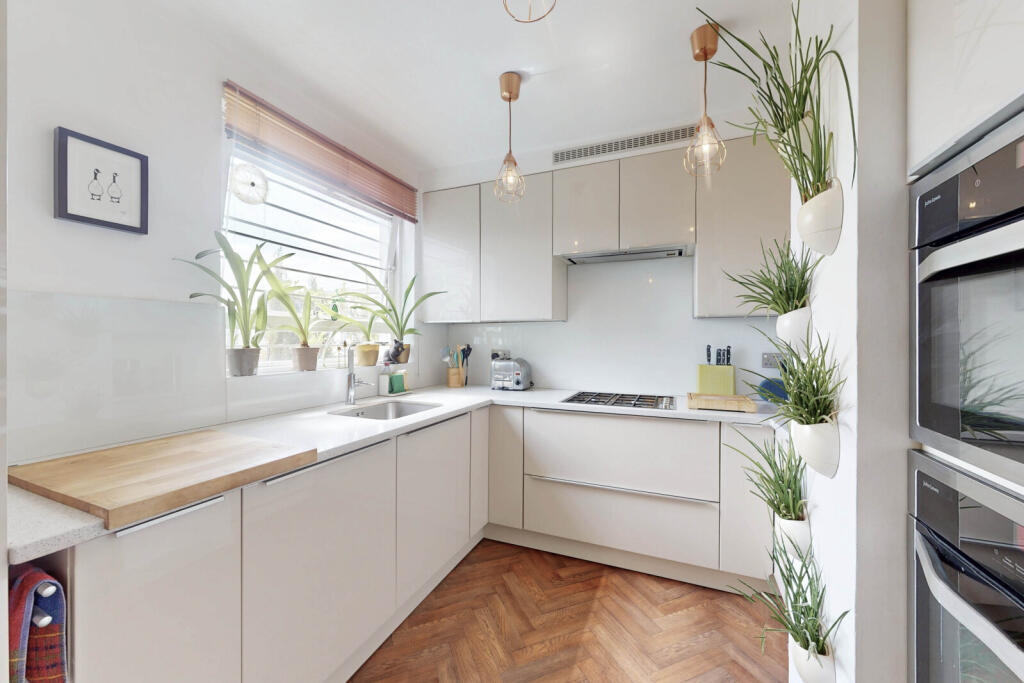 Apartment in London, City of Westminster - More