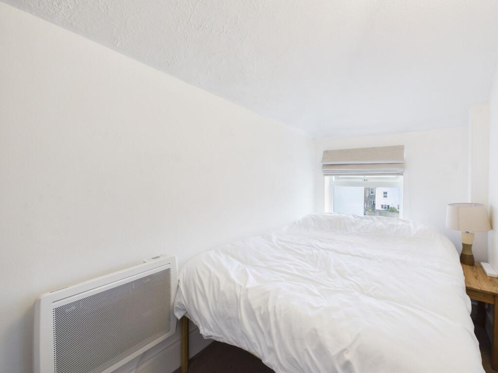 Byron Road, Worthing, BN11 photo 3