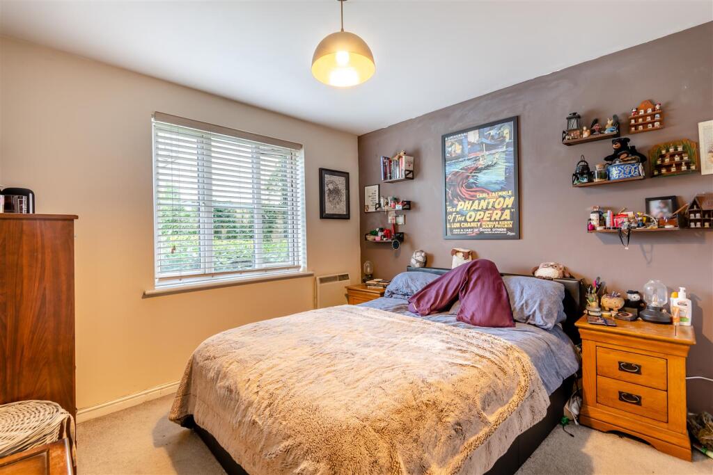 Apartment in Rochester - View 4