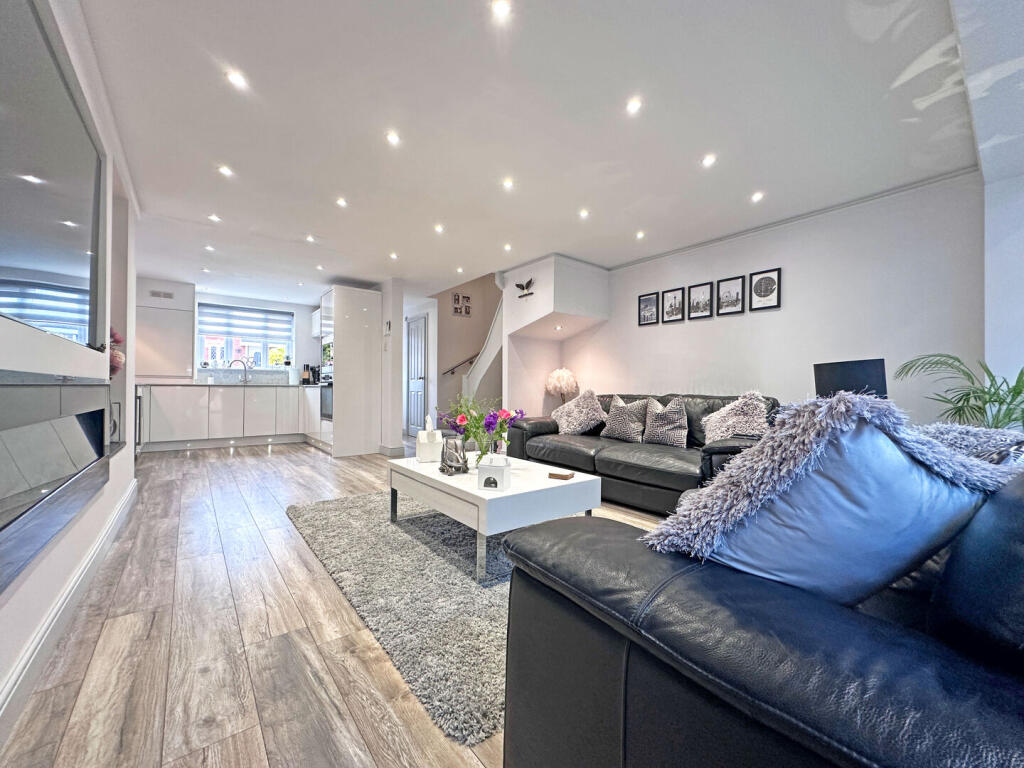 Daisy Meadow, TIPTON, DY4 7BG photo 3