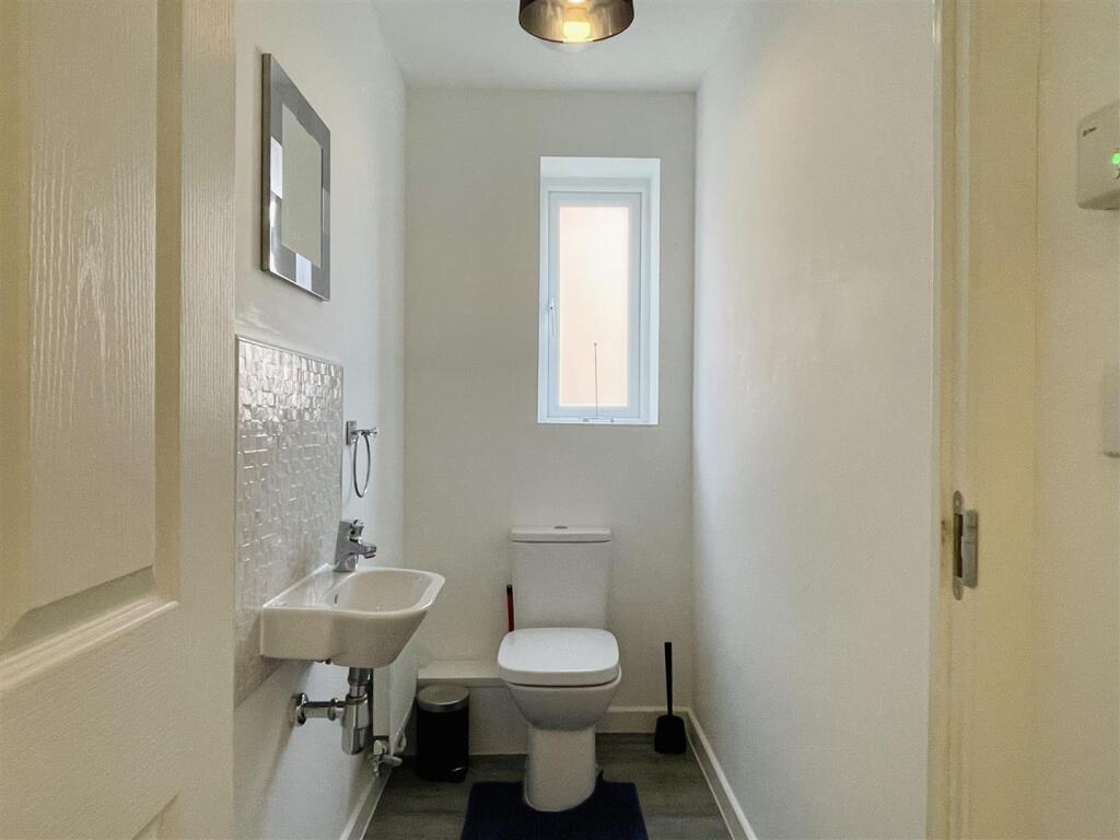 6 bedroom town house for rent