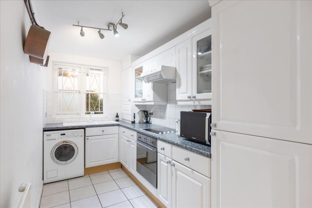 Apartment in London - View 4