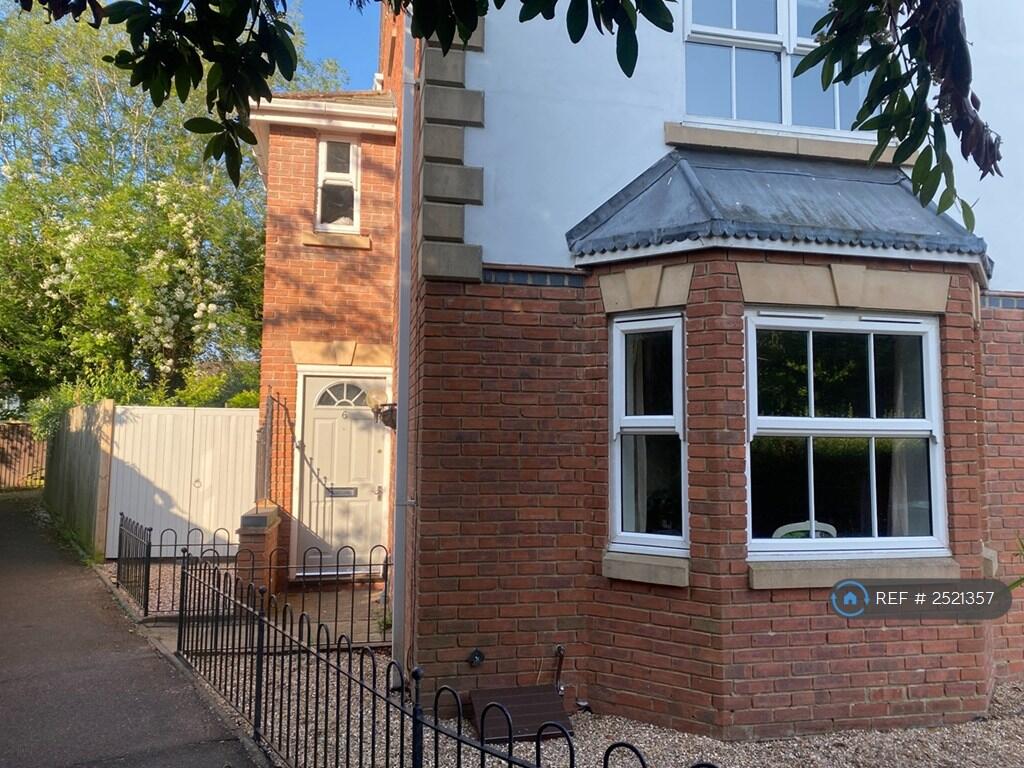 Main image of property: Charter Approach, Warwick, CV34