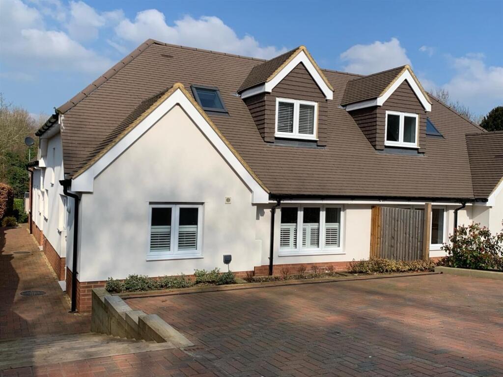 Main image of property: London Road, Bourne End