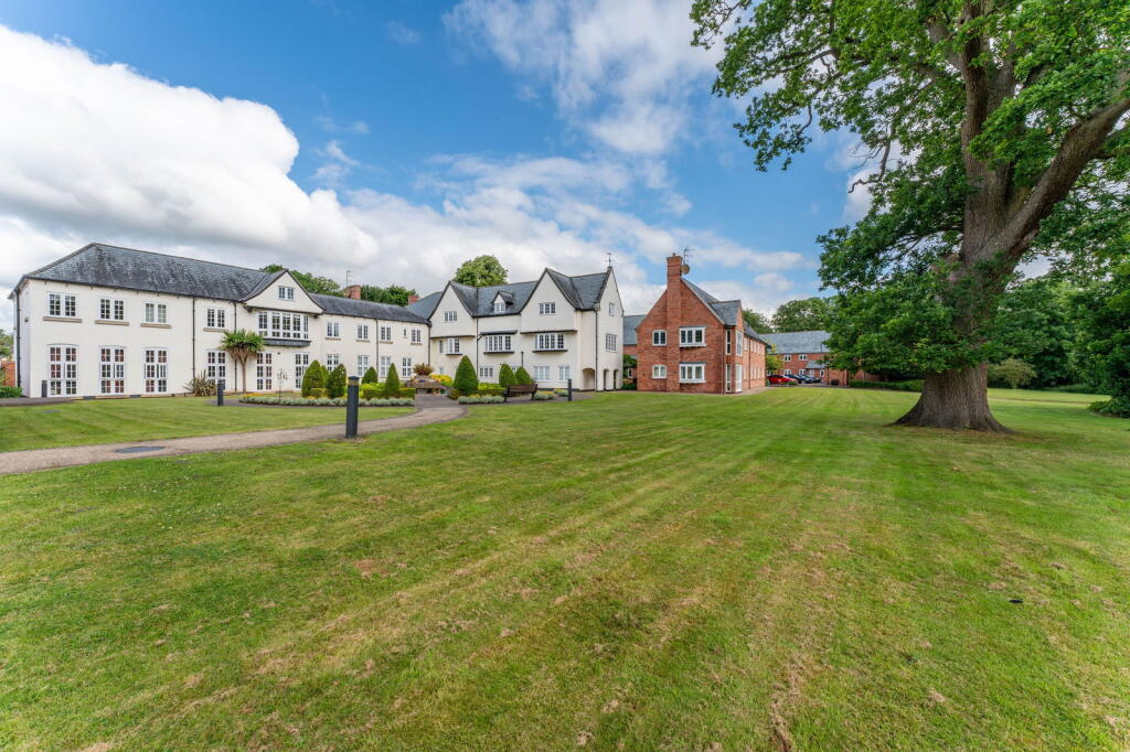 2-bed flat on Fowke Street, Rothley, £425,000