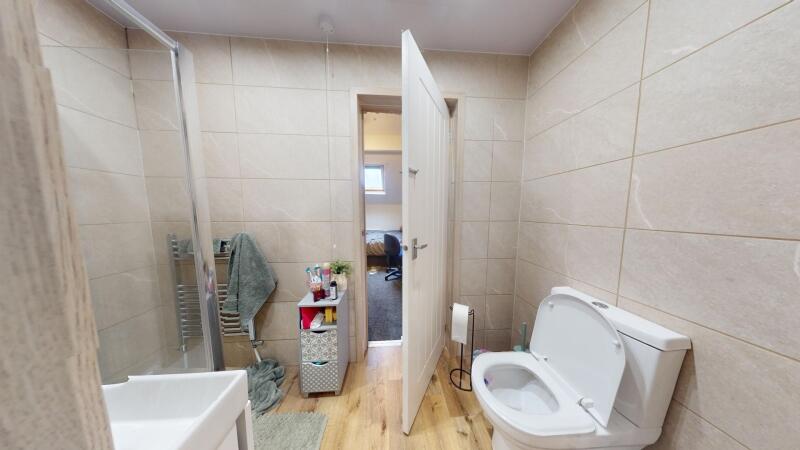 6 bedroom terraced house for rent