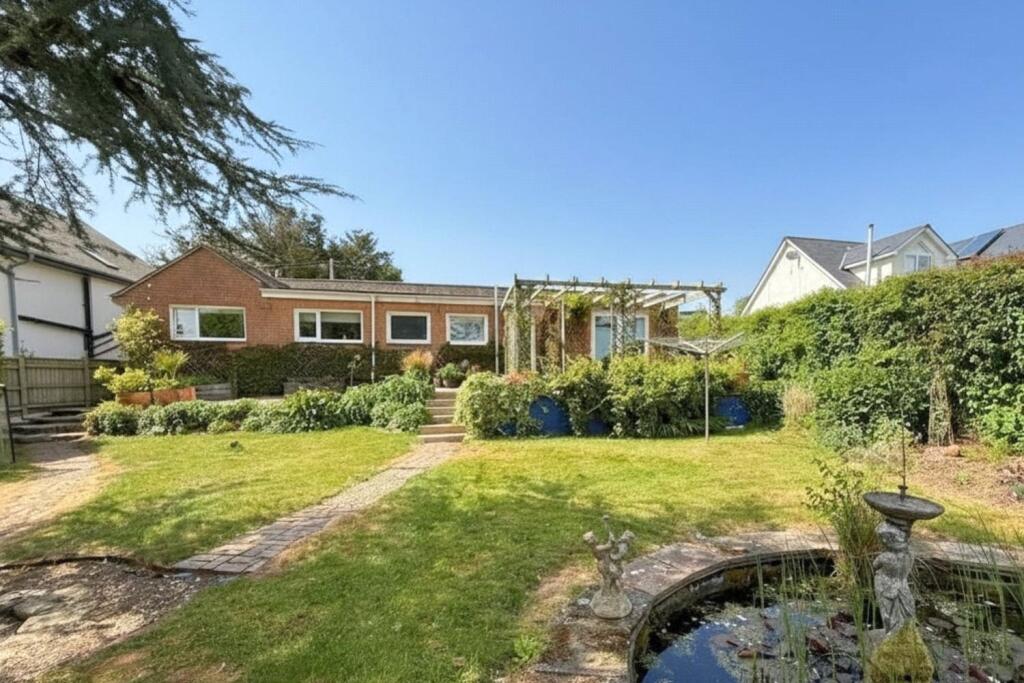 Main image of property: Topsham, Devon