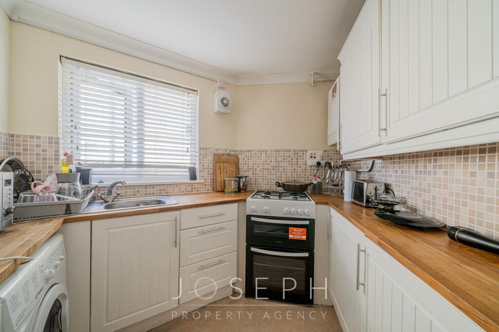 Apartment in Ipswich, Suffolk - View 5