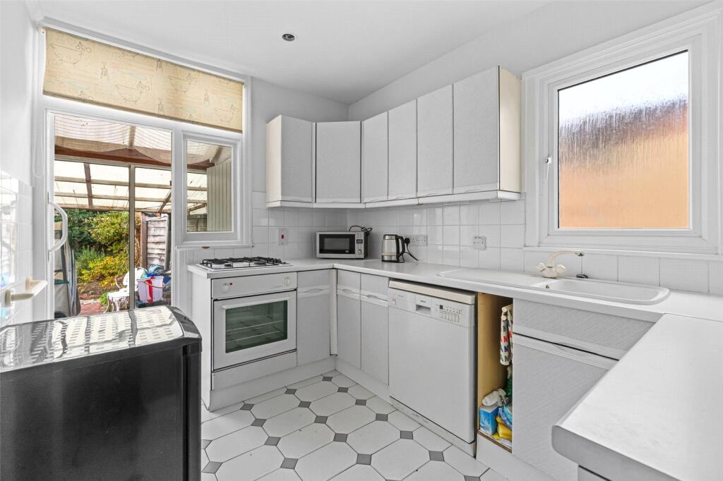 House in Twickenham - View 5