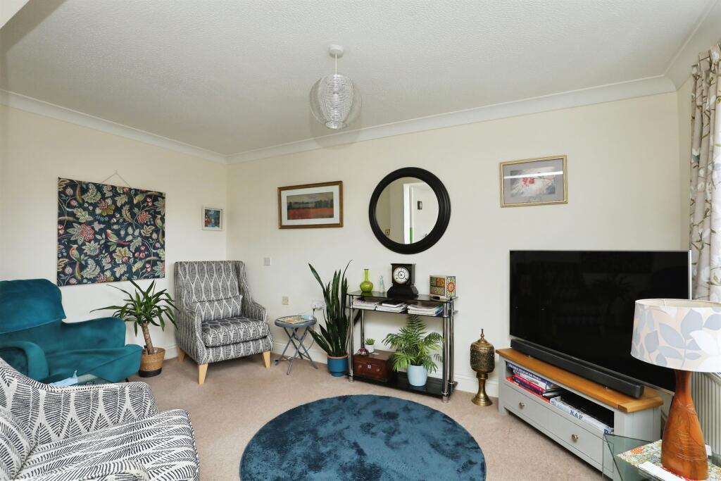 Goodrick Place, Swaffham photo 3