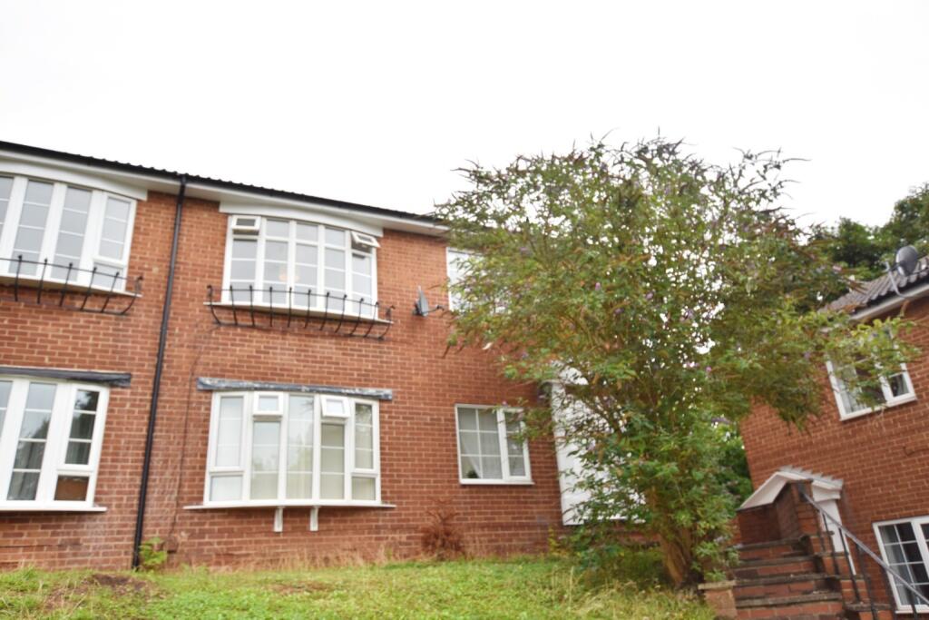 Apartment in Nottingham, Nottinghamshire - View 2