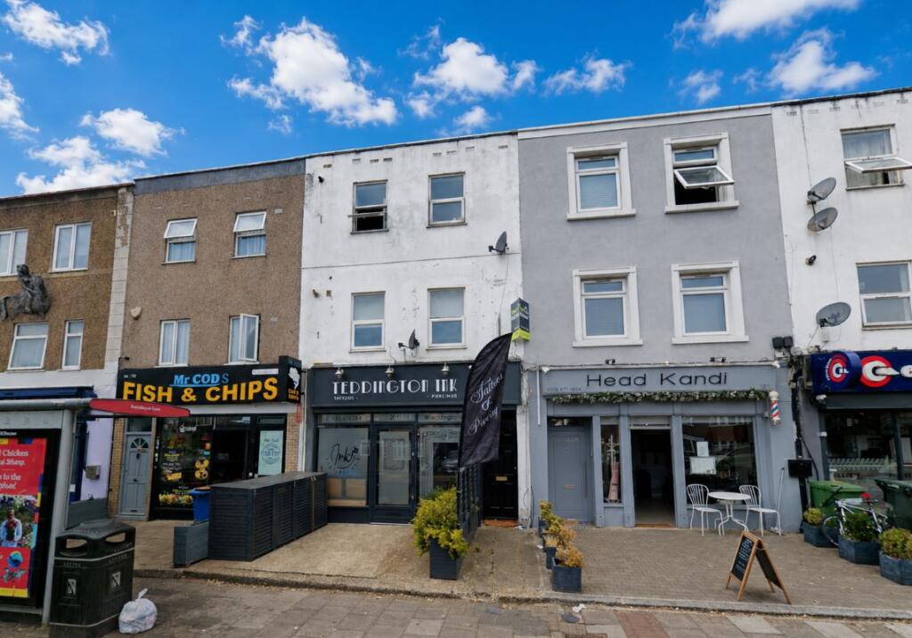 Main image of property: Flat 2, 201 Waldegrave Road, Teddington, Richmond upon Thames, TW11 8LX