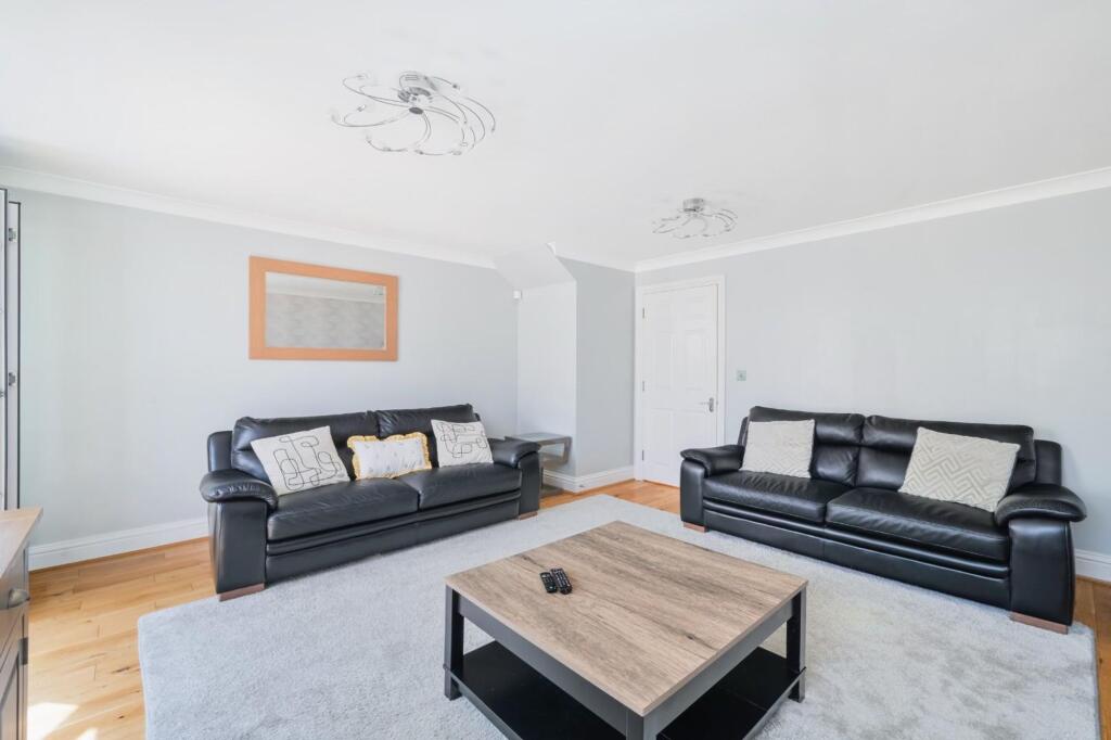 House in Tadworth, Margery - More