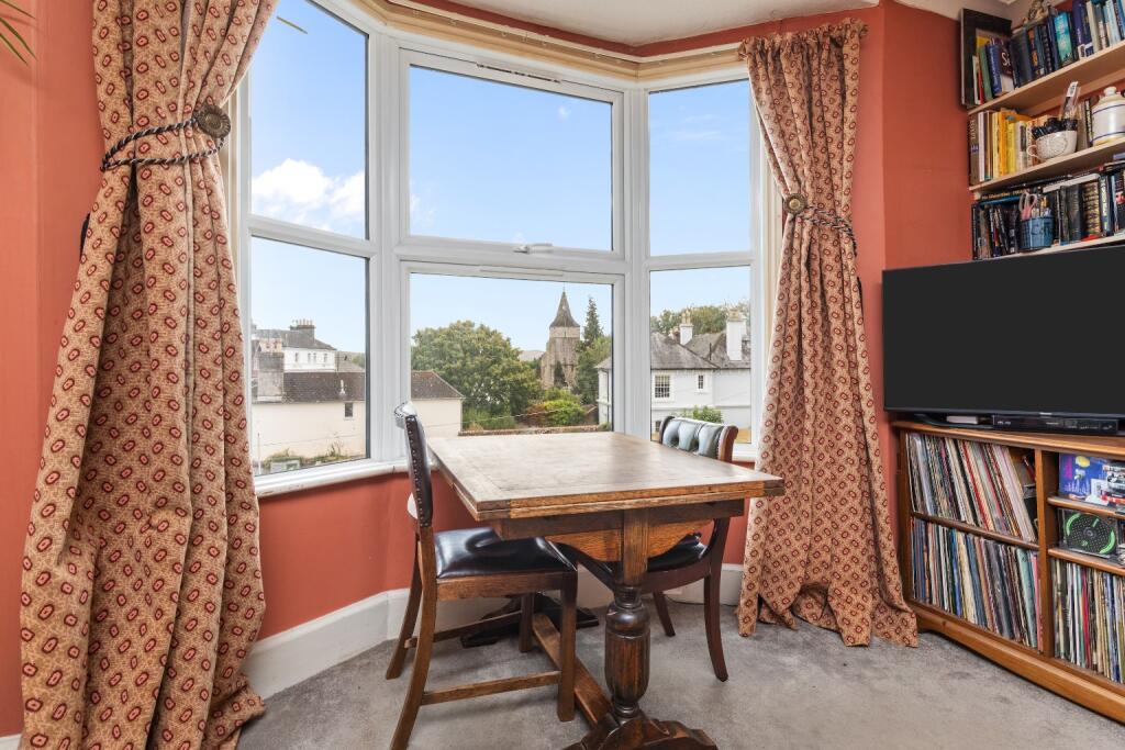 39 St. Annes Crescent, Lewes, East Sussex, BN7 photo 4