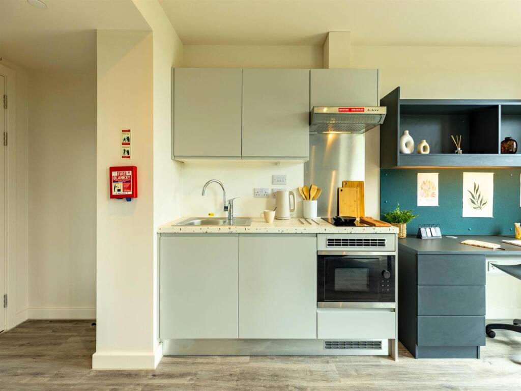 Additional image 17 of Birmingham | Student | September | B30