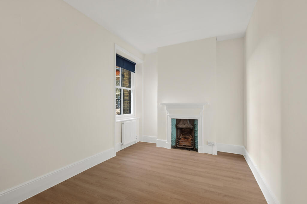 Apartment in Twickenham - View 2