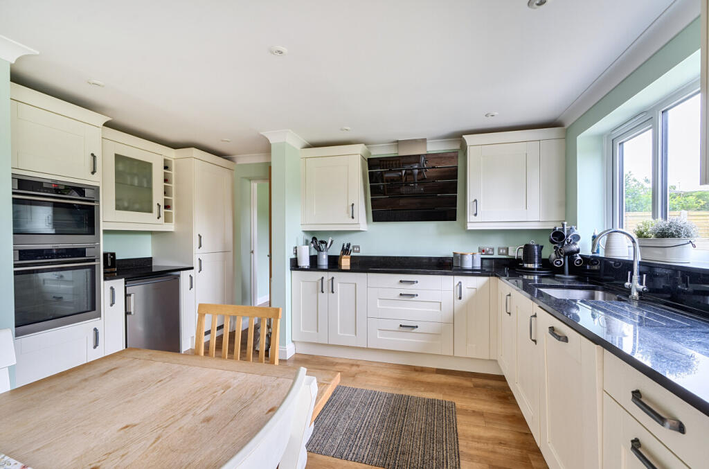 Stradling Close, Chilton Polden, TA7 photo 4