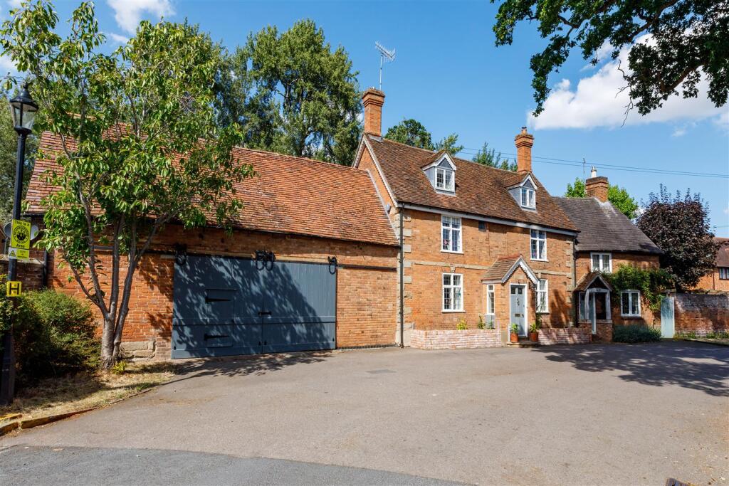 Main image of property: Mill House, 52 Bridge End, Warwick